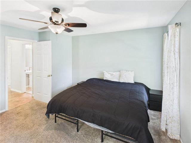 1505 Hunters Circle, Sedalia, MO 65301