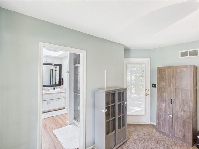 1505 Hunters Circle, Sedalia, MO 65301