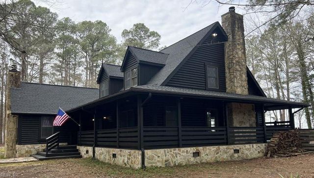 1910 Hallmark WAY, Chesapeake, VA 23323