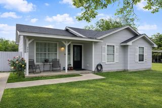 555 Live Oak DR, Bertram, TX 78605