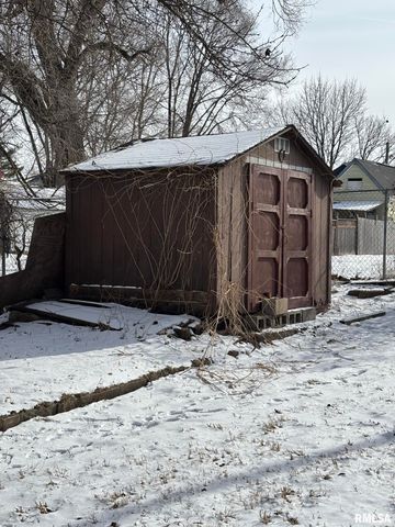 2010 W MALONE Street, Peoria, IL 61605