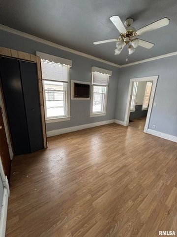 2010 W MALONE Street, Peoria, IL 61605