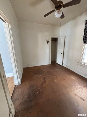 2010 W MALONE Street, Peoria, IL 61605