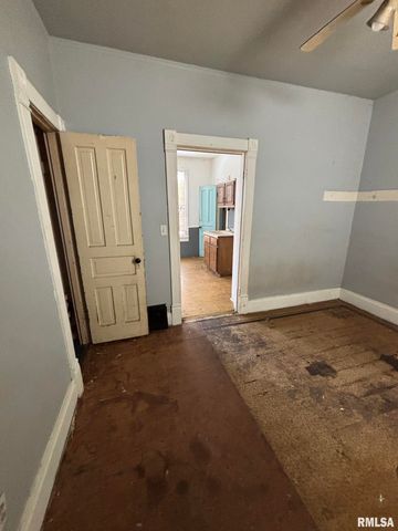 2010 W MALONE Street, Peoria, IL 61605