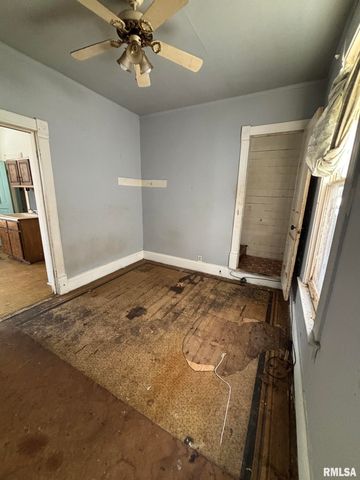 2010 W MALONE Street, Peoria, IL 61605