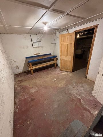 2010 W MALONE Street, Peoria, IL 61605