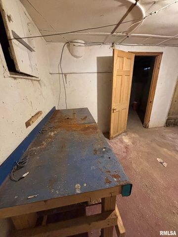 2010 W MALONE Street, Peoria, IL 61605