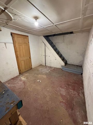 2010 W MALONE Street, Peoria, IL 61605