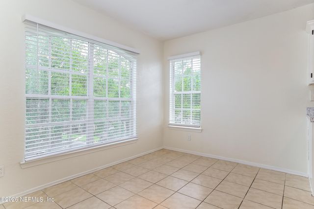 1701 THE GREENS Way 332, Jacksonville Beach, FL 32250
