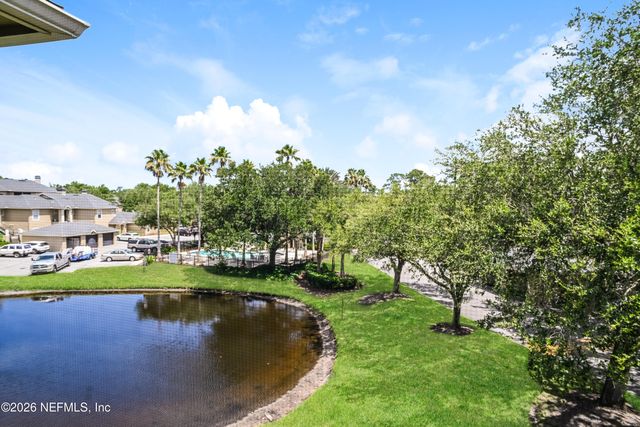 1701 THE GREENS Way 332, Jacksonville Beach, FL 32250