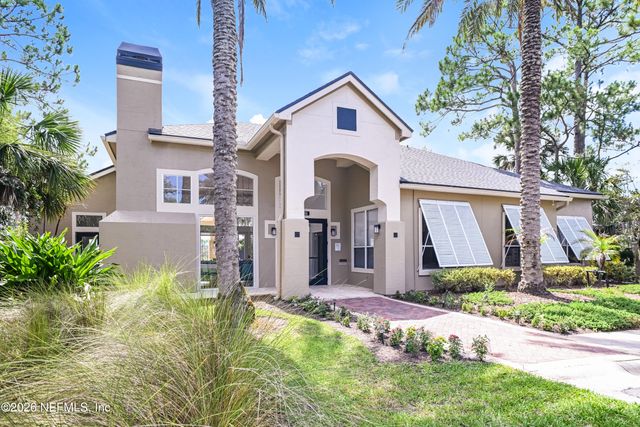 1701 THE GREENS Way 332, Jacksonville Beach, FL 32250