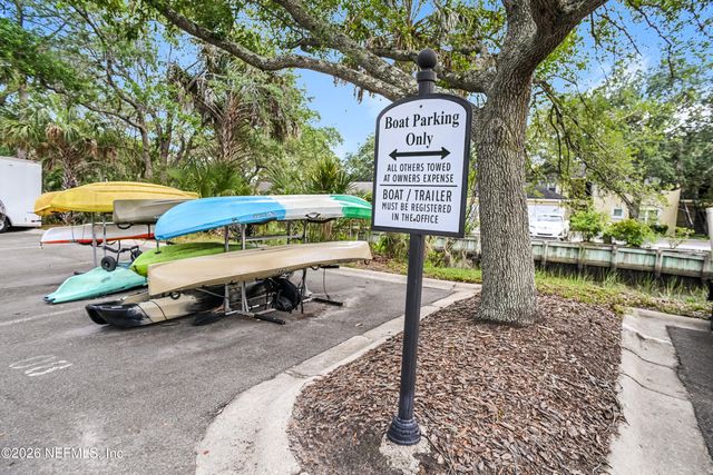 1701 THE GREENS Way 332, Jacksonville Beach, FL 32250