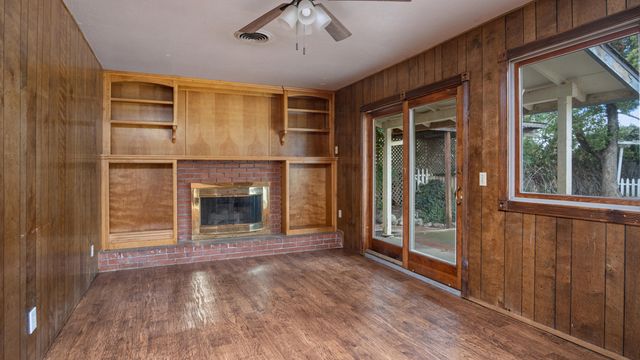 1704 W Morton Avenue, Porterville, CA 93257