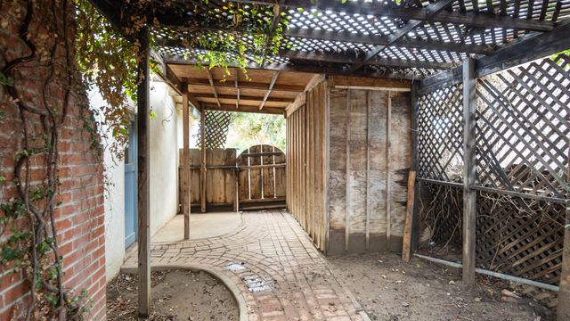 1704 W Morton Avenue, Porterville, CA 93257