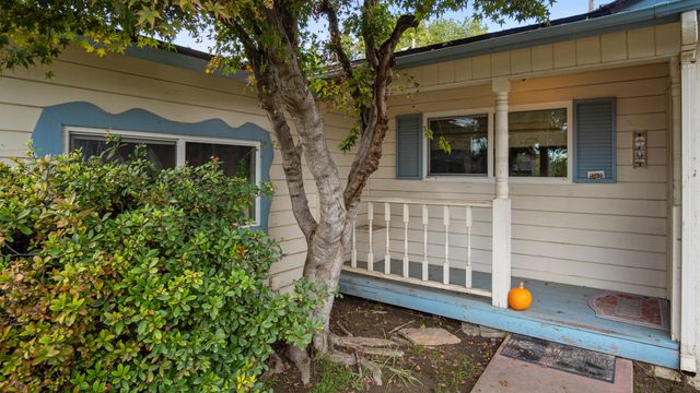 1704 W Morton Avenue, Porterville, CA 93257