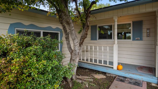 1704 W Morton Avenue, Porterville, CA 93257