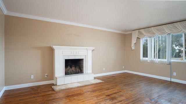 1704 W Morton Avenue, Porterville, CA 93257