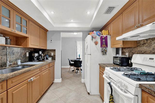 11490 SW 109th Road 30F, Miami, FL 33176