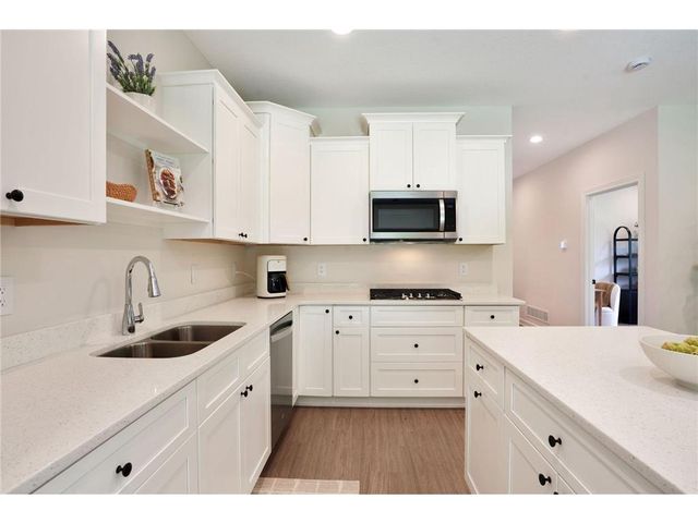 710 South Division Street, Roberts, WI 54023