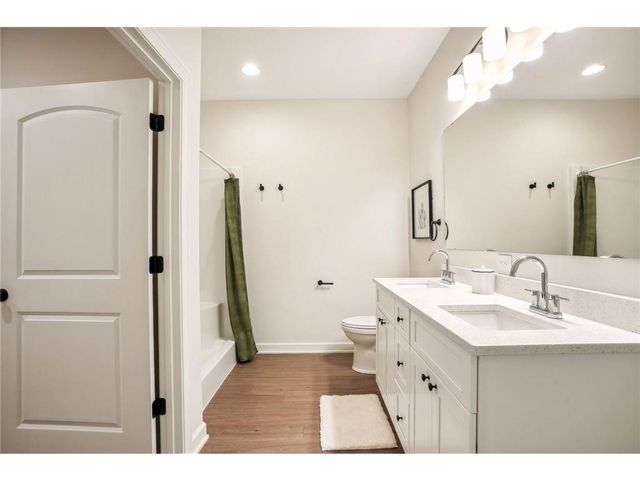 710 South Division Street, Roberts, WI 54023