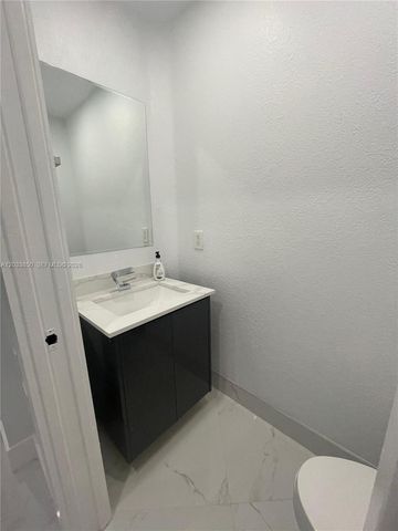 10885 NW 89th Terrace 206, Doral, FL 33178