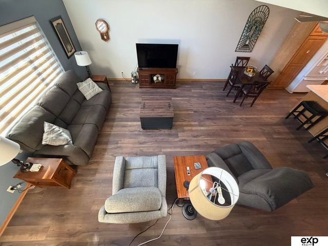 230 S 77th Place, Lincoln, NE 68510