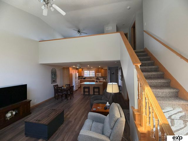 230 S 77th Place, Lincoln, NE 68510