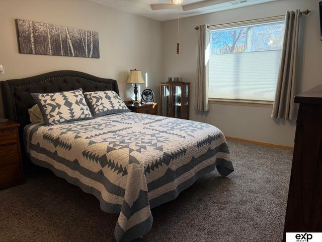 230 S 77th Place, Lincoln, NE 68510