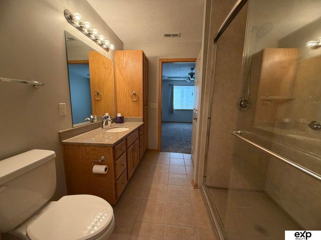 230 S 77th Place, Lincoln, NE 68510