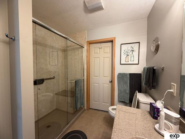 230 S 77th Place, Lincoln, NE 68510