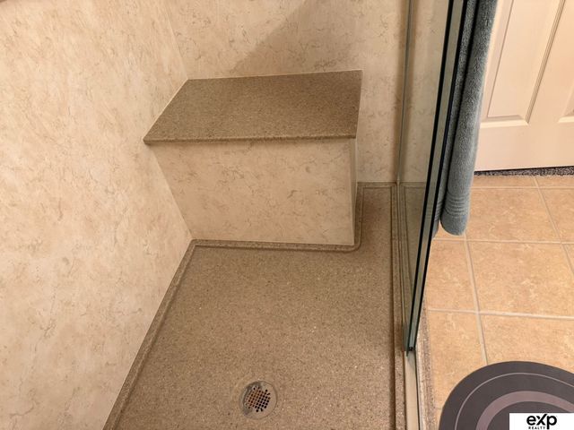 230 S 77th Place, Lincoln, NE 68510