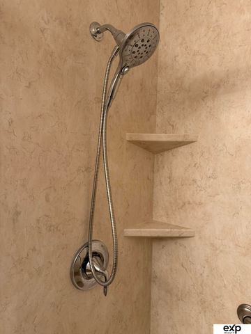 230 S 77th Place, Lincoln, NE 68510