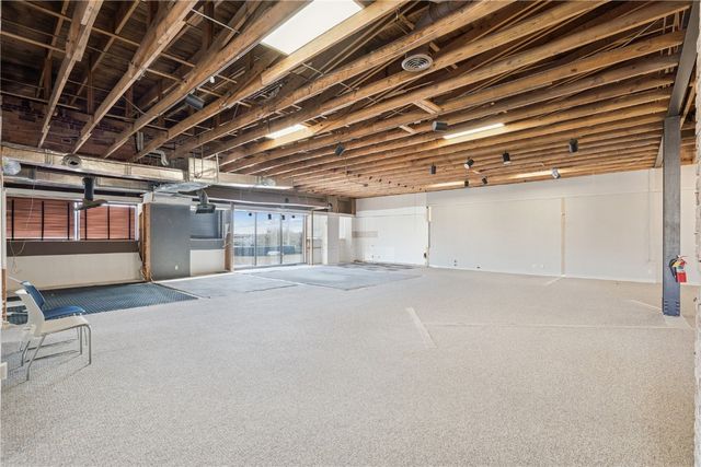 724 3rd Avenue SE, Cedar Rapids, IA 52401