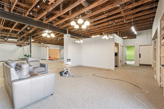 724 3rd Avenue SE, Cedar Rapids, IA 52401