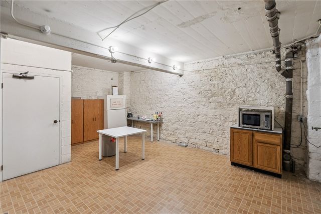 724 3rd Avenue SE, Cedar Rapids, IA 52401