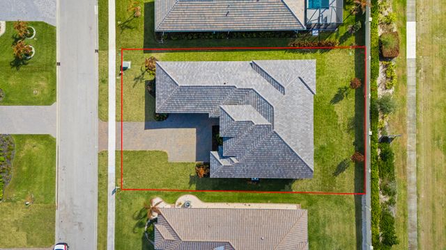 5745 Bent Pine Square, Vero Beach, FL 32967