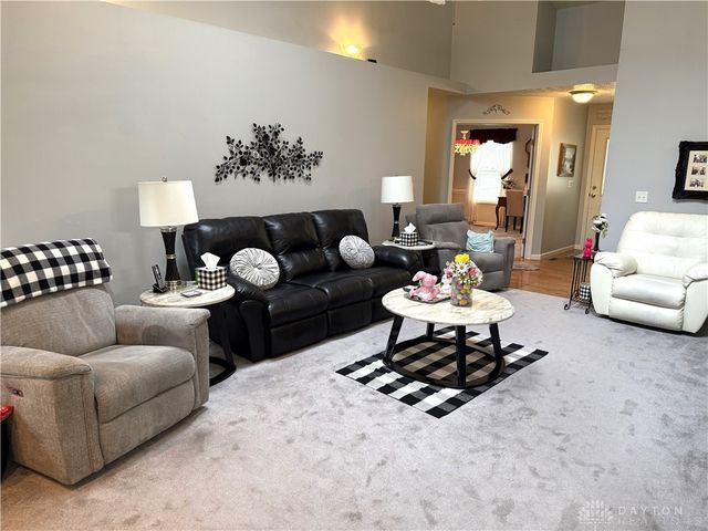 201 Sagebrush Drive, Clayton, OH 45315