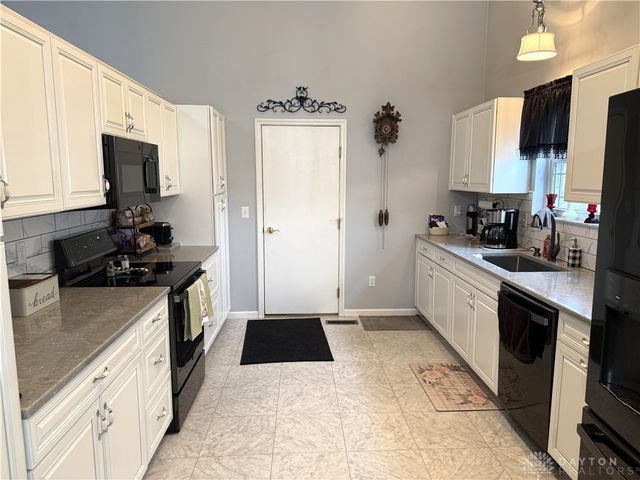 201 Sagebrush Drive, Clayton, OH 45315