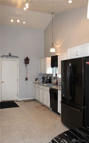 201 Sagebrush Drive, Clayton, OH 45315