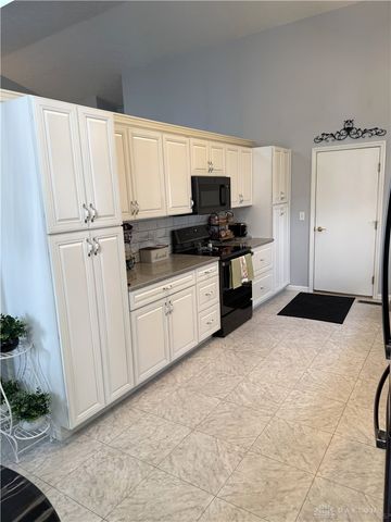 201 Sagebrush Drive, Clayton, OH 45315