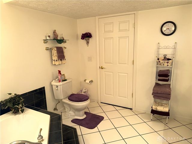 201 Sagebrush Drive, Clayton, OH 45315