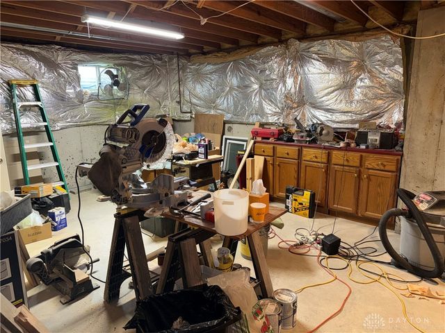 201 Sagebrush Drive, Clayton, OH 45315