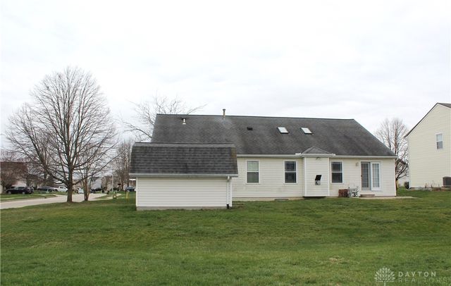 201 Sagebrush Drive, Clayton, OH 45315