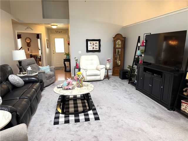 201 Sagebrush Drive, Clayton, OH 45315