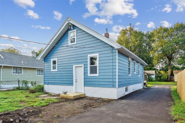 2636 Des Moines Street, Des Moines, IA 50317