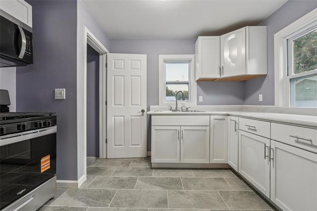 2636 Des Moines Street, Des Moines, IA 50317
