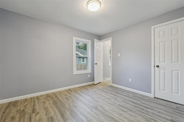 2636 Des Moines Street, Des Moines, IA 50317