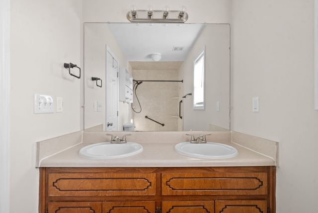 3282 N Senseney Cir, Clarksville, TN 37042