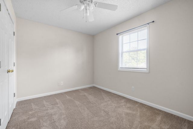 3282 N Senseney Cir, Clarksville, TN 37042