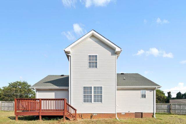 3282 N Senseney Cir, Clarksville, TN 37042